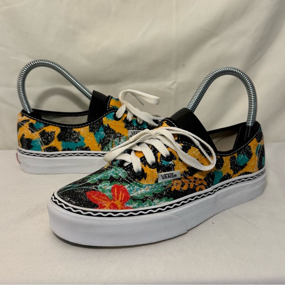Vans Off The Wall Crayola Limited Edition Shoes Unisex M 3.5 / W Size 5.0